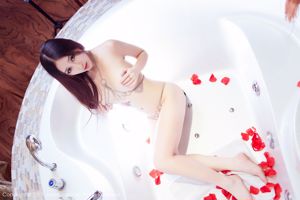 Queen Zou Jingjing "Indoor Sexy Pajamas + Bathtub Series" [秀人网XiuRen] No.411