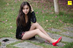 Model Xiao Yu "Xiao Yu w kwiatach" [IESS] Piękne nogi