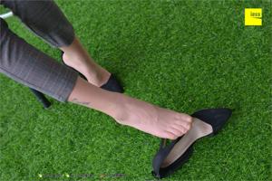 Xiaoxiao „Krótkie pończochy siatkowe, długie spodnie i miejsce pracy” [Iss to IESS] Silky Foot Bento 241