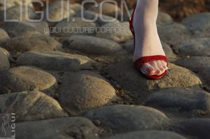 [丽 柜 LiGui] Foto da modelo Helen "A primavera está aqui" Foto de pé de seda