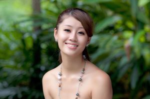 Colección de fotos de la belleza taiwanesa Lin Zhenyi YUNA "Sunshine Street Shooting"